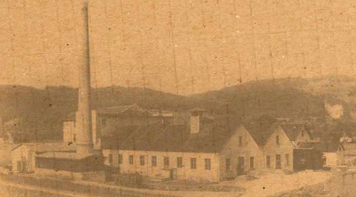 Vom Altpapier zum Wertpapier Die Vorarlberger Papierfabrik kurz nach der Fertigstellung im Jahr 1912.