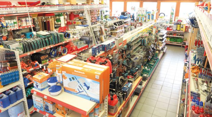 Das Tante Emma-Lädele der Baumärkte „Im Baumarkt kommt ein Fachberater zu Ihnen.” Den Witz haben Sie gekannt, oder?