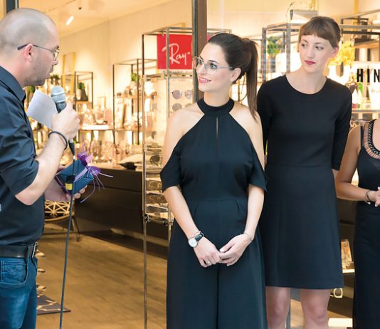 Hingucker! Simon und Jennifer Bitsche mit ihren Mitarbeiterinnen Hannah Gabriel und Maria Konzett