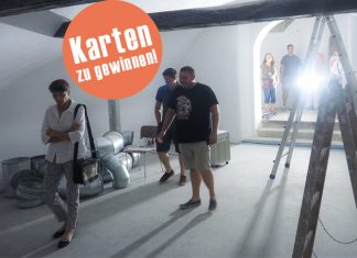 Das Lampenfieber steigt Beim Fotoshooting Anfang August war das „Kellertheater im Walgau” schon fast fertig...