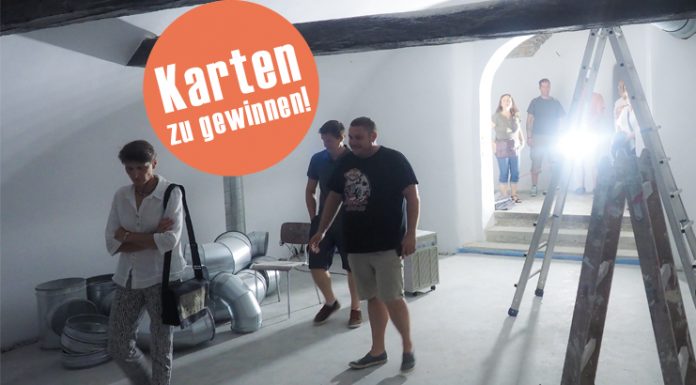Das Lampenfieber steigt Beim Fotoshooting Anfang August war das „Kellertheater im Walgau” schon fast fertig...