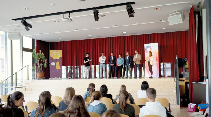 Frageraum Politik: Mischt euch ein, gestaltet eure Zukunft!