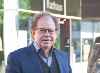 Blick weit über den Gartenzaun hinaus