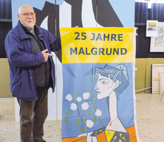 Satteins zeigt Flagge für die Kunst