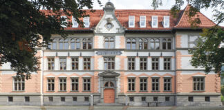 Schule im Park feierlich eröffnet