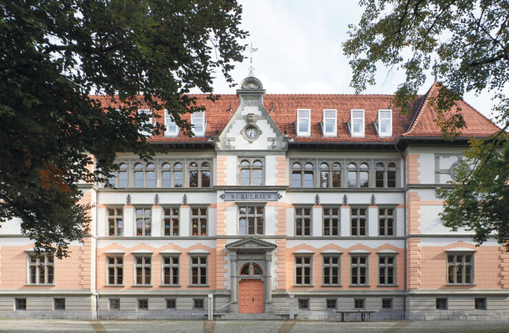 Schule im Park feierlich eröffnet